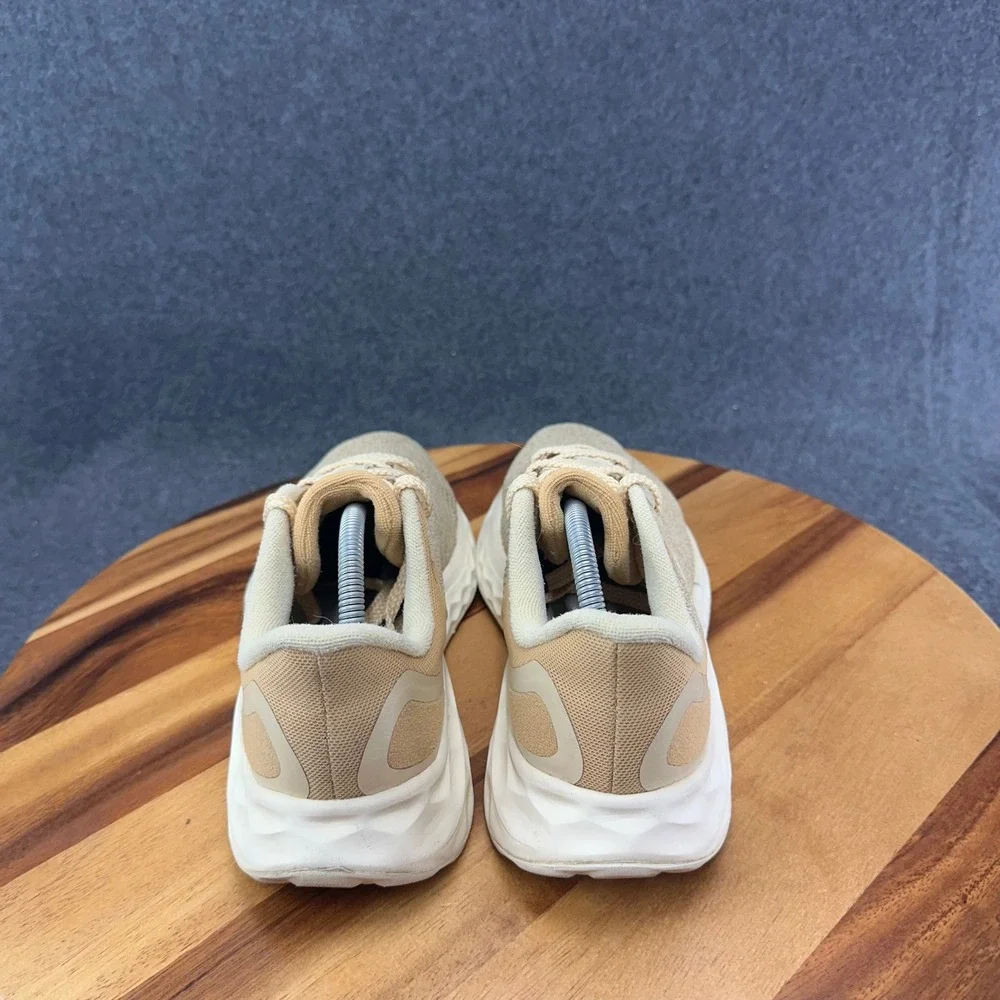 New Balance Fresh Foam Arishi V4 Shoes Womens 8 Beige Running Sneakers WARISAD4